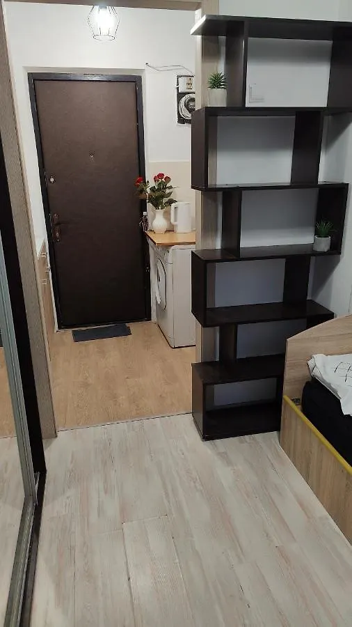 Metro Akademgorodok: Smart Apartment near European University Kyiv